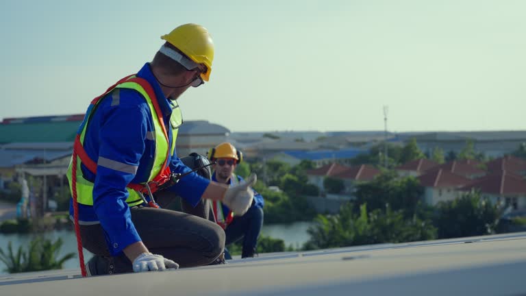 Best Roof Installation  in Nashwauk, MN